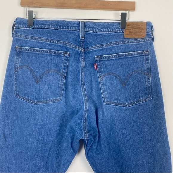 LEVI’S Wedgie Jeans Size 32 Distressed Tapered Straight Leg Big E - Picture 6 of 11